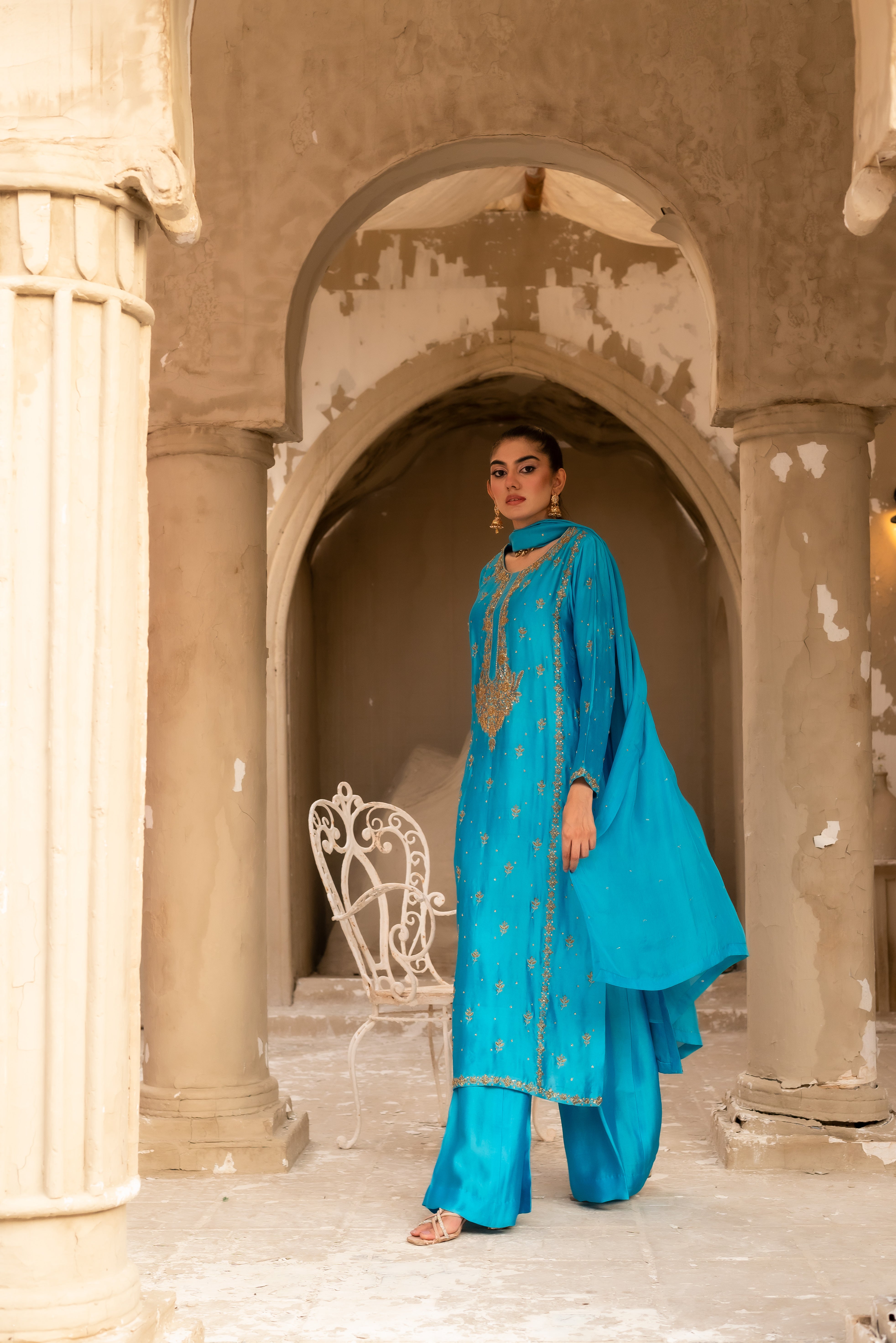 Feroza {Blue} Secondary image
