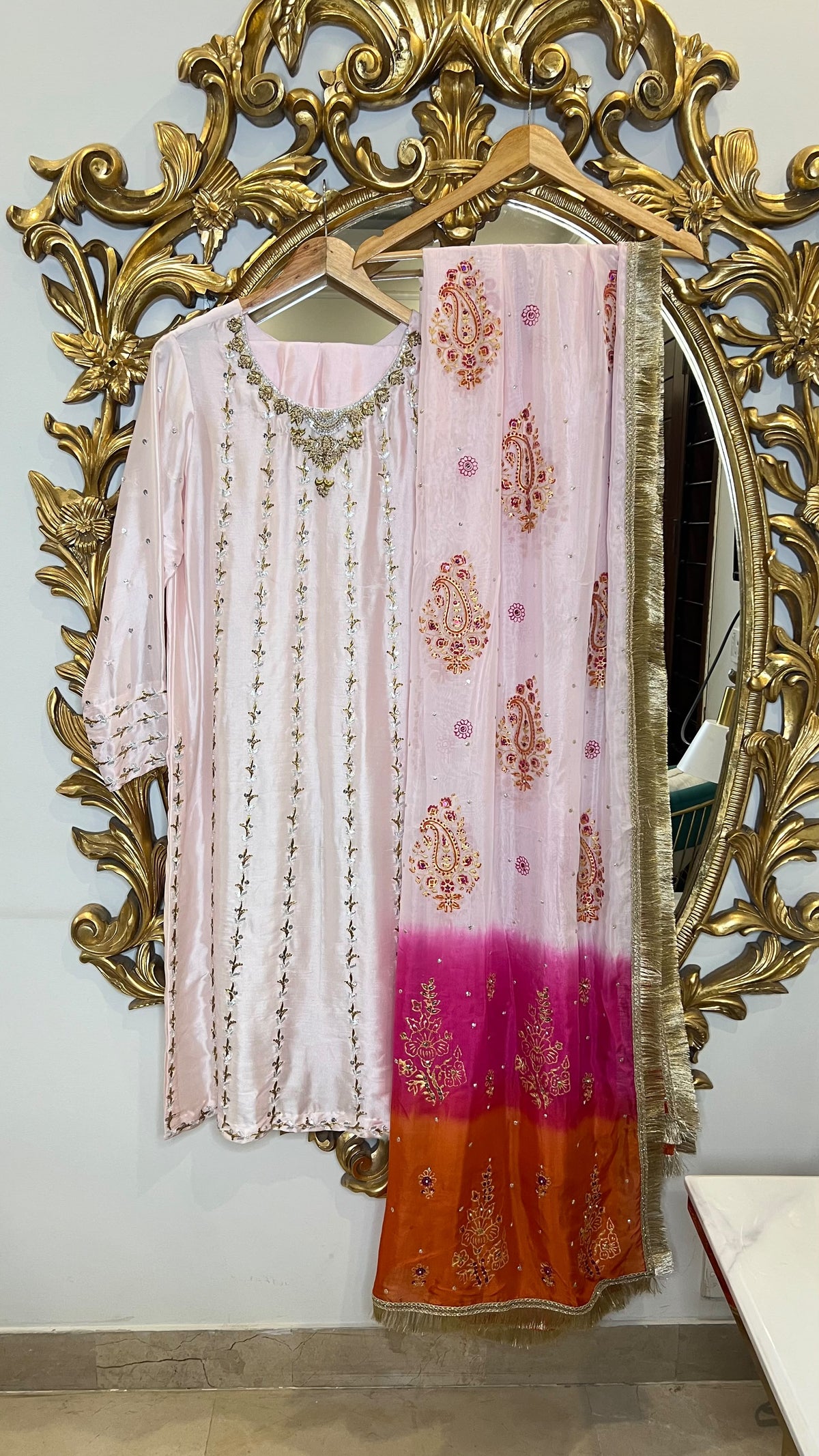 FO-Powder Pink Block print  tie n Dye dupatta raw