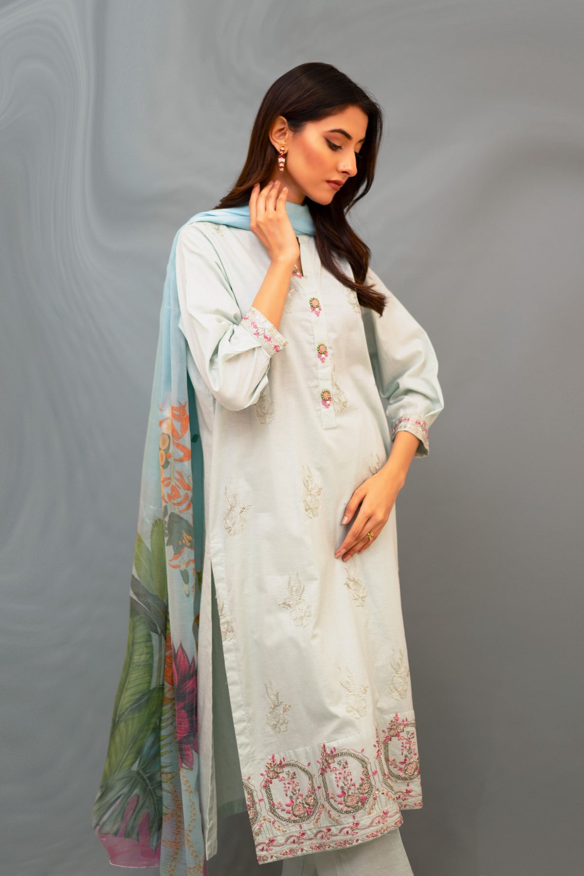 Titli Blue 3pc Main image